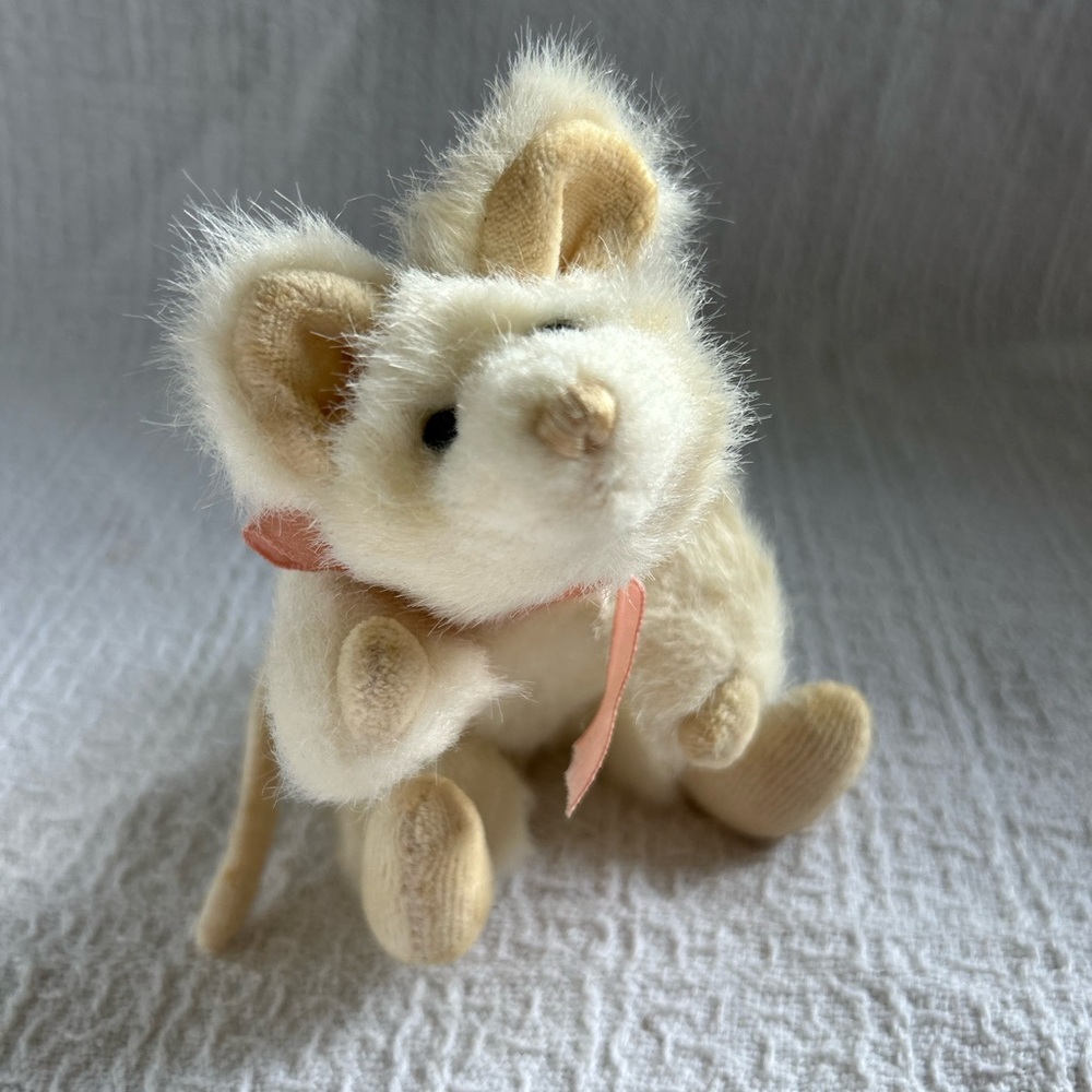Vintage Brie the White Mouse Plush by Boyd’s Bears - Picture 5 of 6